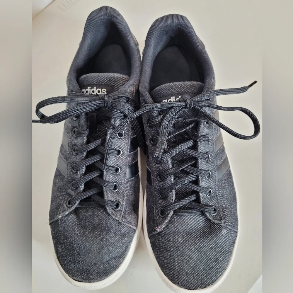 Adidas Men's Daily 2.0 Sneaker - Size 9